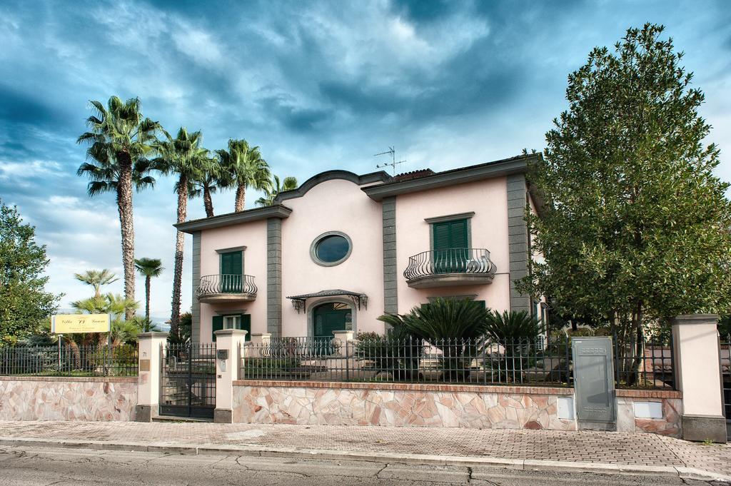 Villa Laura Cisterna di Latina Ngoại thất bức ảnh